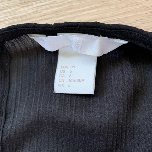 H&M black blouse - Picture 3 of 4
